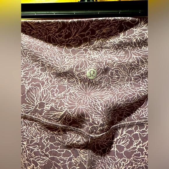 Lululemon Align Leggings Floral Pattern - Picture 4 of 4
